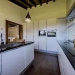 Villa La Carrera, Moderna Con Piscina Privada En Cantabria *