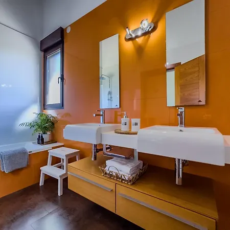 La Carrera, Moderna Con Piscina Privada En Cantabria