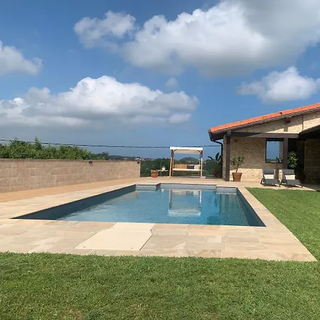 La Carrera, Moderna Con Piscina Privada En Cantabria *