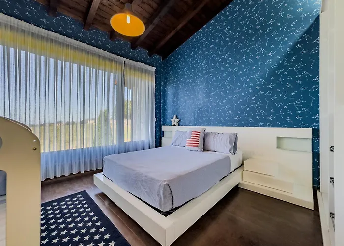 Villa La Carrera, Moderna Con Piscina Privada En Cantabria Mogro