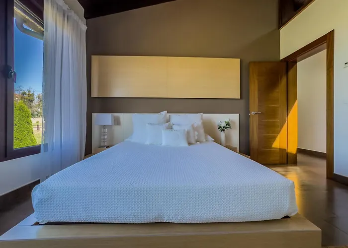 La Carrera, Moderna Con Piscina Privada En Cantabria Villa *