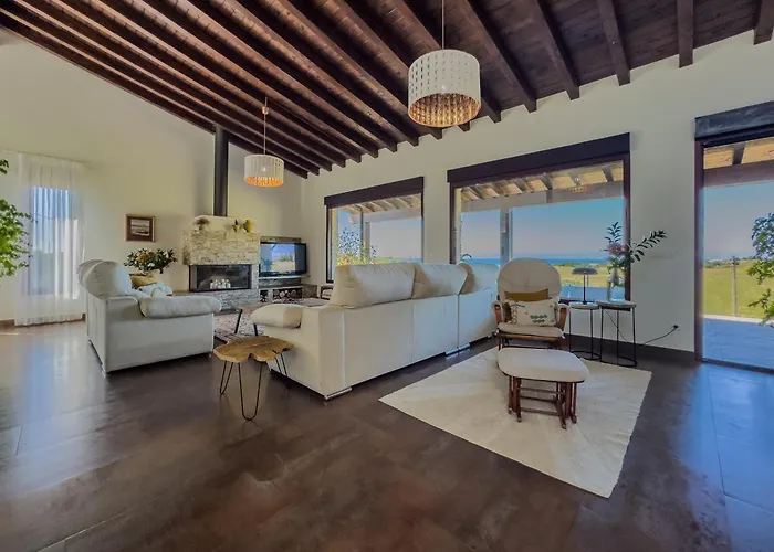 La Carrera, Moderna Con Piscina Privada En Cantabria Villa Mogro