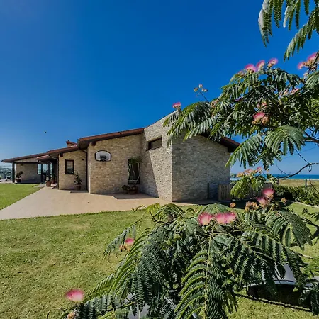 La Carrera, Moderna Con Piscina Privada En Cantabria Mogro