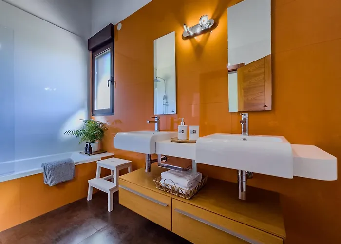 La Carrera, Moderna Con Piscina Privada En Cantabria